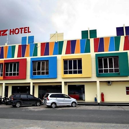 Hotel Blitz Batam Exteriér fotografie